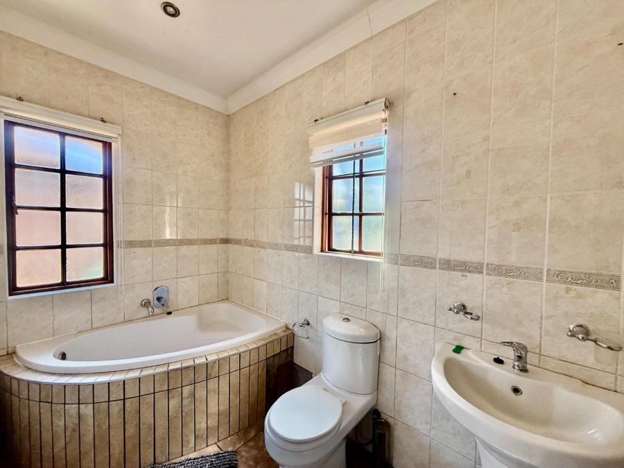3 Bedroom Property for Sale in Meerhof North West